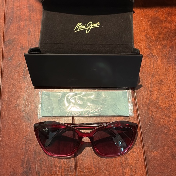 Maui Jim Women's LOTUS raspberry fade Sunglasses - Picture 10 of 11